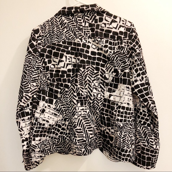 Chico’s Blazer Jacket neutrals, size 1 - Picture 6 of 8